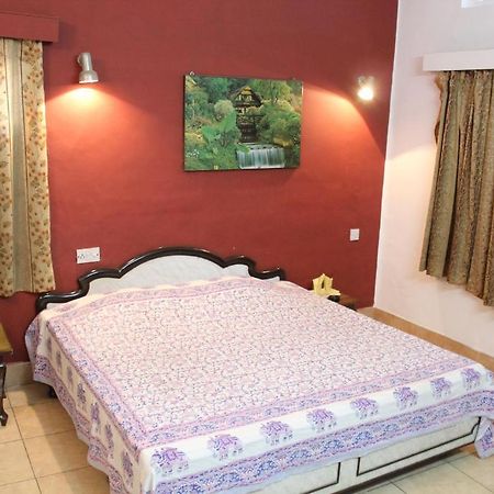Lakshmi Guest House Дехрадун Екстериор снимка