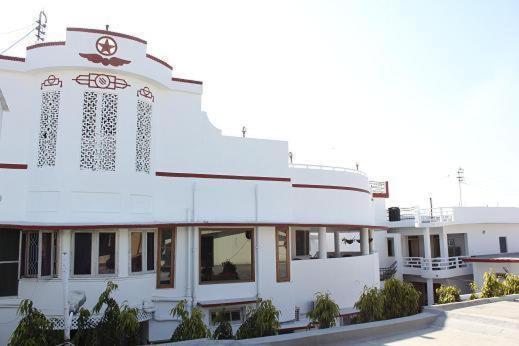 Lakshmi Guest House Дехрадун Екстериор снимка